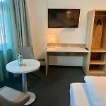 Hotel Dh Deutsches Haus - Ihr Digitales *