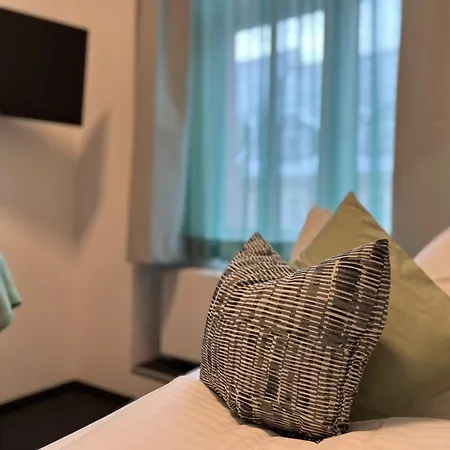 Hotel Dh Deutsches Haus - Ihr Digitales