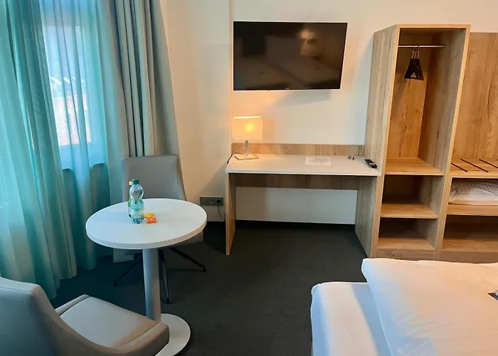 Hotel Dh Deutsches Haus - Ihr Digitales *